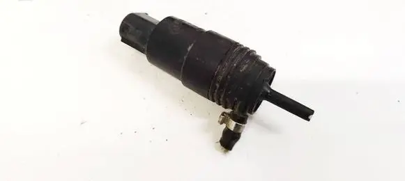 BMW 5 E39 Windscreen/windshield washer pump 67128360244
