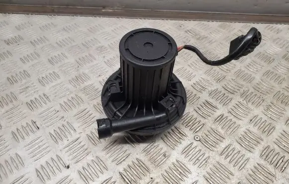 Audi A8 S8 D4 4H Secondary air pump 977254305314