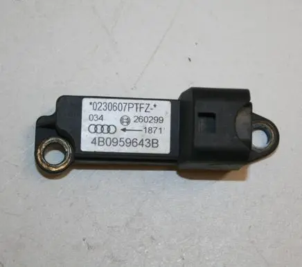 Audi A6 S6 C5 4B Airbag deployment crash/impact sensor 4B0959643B 260299 0230607PTFZ
