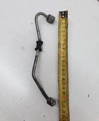 Hyundai Santa Fe Fuel injector supply line/pipe 
