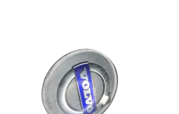 Volvo V70 Original wheel cap 30666913 30748052