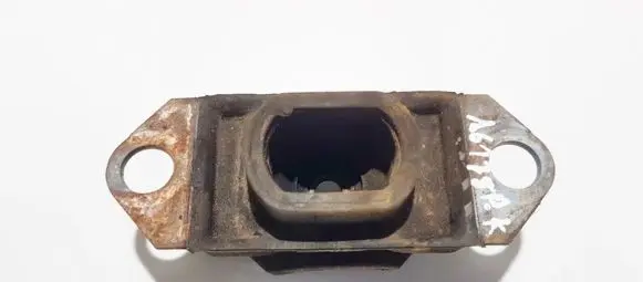 Nissan Qashqai Engine mount bracket 11220jd000 11220jd000(y)
