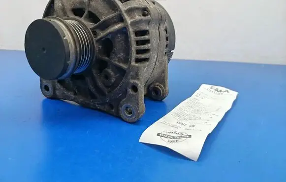 Audi A4 S4 B5 8D Generator/alternator 028903028