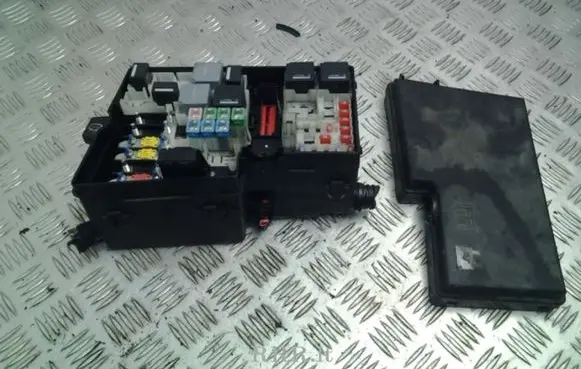 Ford Focus Fuse box set 8B73088080109