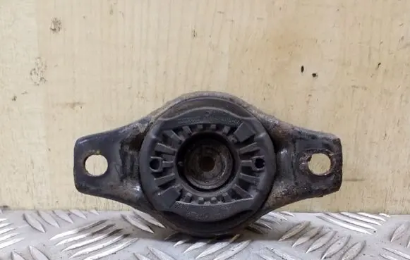 Volvo XC60 Front shock absorber mounting bracket 6G9118A116AA