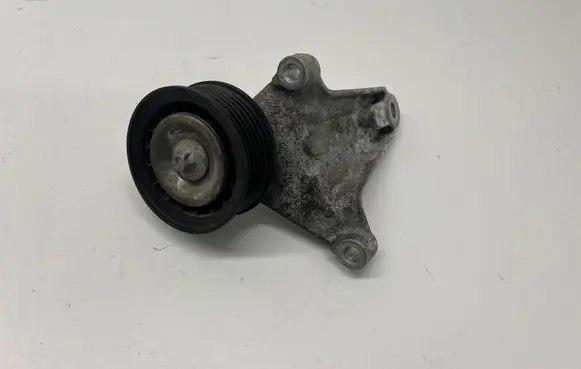 Mercedes-Benz GLK (X204) Alternator belt tensioner pulley A2762340639