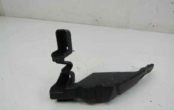 Chevrolet Meriva Rear bumper mounting bracket J9D317B933A