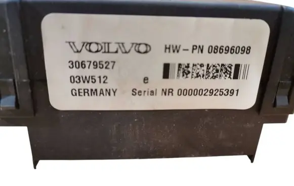 Volvo XC90 Fuse module 30679527 03W512 08696098