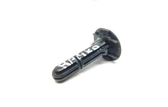 Radiator mount bracket