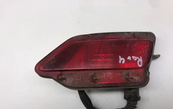 Toyota RAV 4 (XA40) Rear bumper light 
