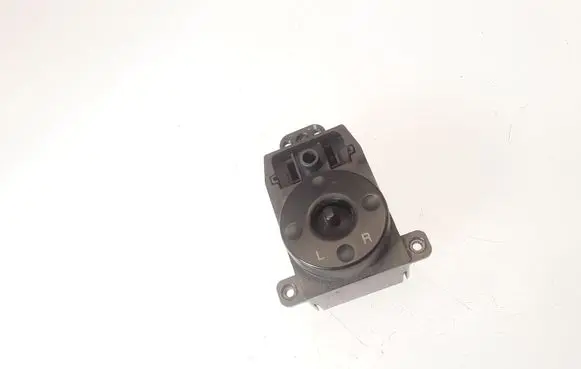 Hyundai Sonata Wing mirror switch 60216