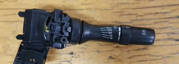 Toyota Hilux (AN10, AN20, AN30) Wiper control stalk 0622017F273