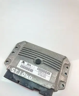 Renault Clio IV Engine control unit/module ECU 237102885R 237102071R