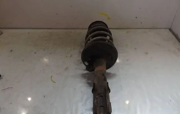 Toyota Yaris Front shock absorber/damper