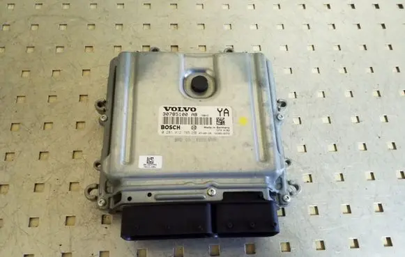 Volvo S80 Engine control unit/module 30785100AB 0281012765