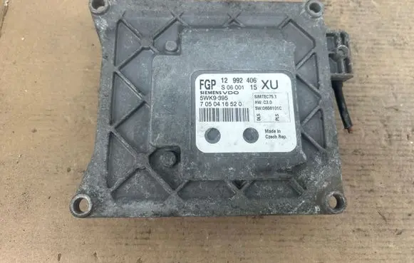 Opel Zafira B Engine control unit/module 12992406 05041652 5WK9395