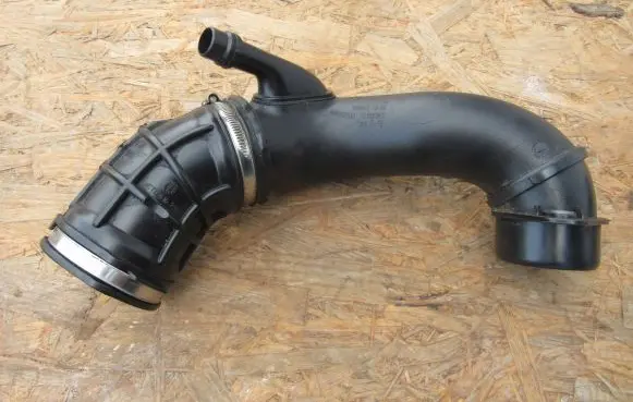 BMW 7 G11 G12 Air intake hose/pipe 8621870