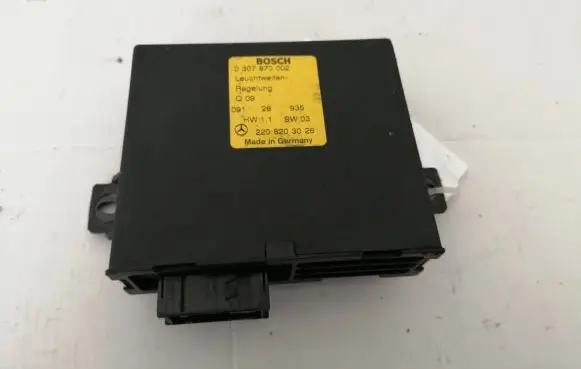 Mercedes-Benz S W220 Light module LCM 2208203026 0307870002