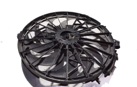 BMW 3 E36 Electric radiator cooling fan 1392913 64541392913