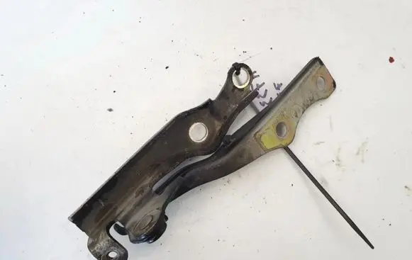 Mazda 2 Engine bonnet/hood hinges