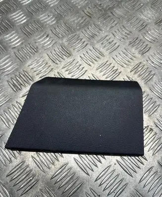 (D)pillar trim (top)