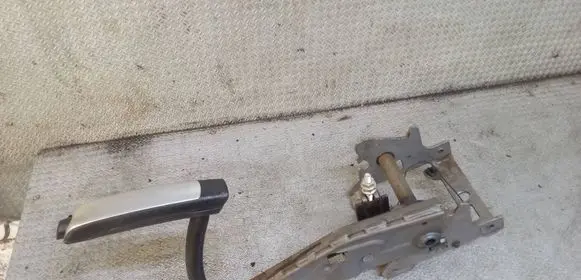 Ford Kuga I Handbrake/parking brake lever assembly