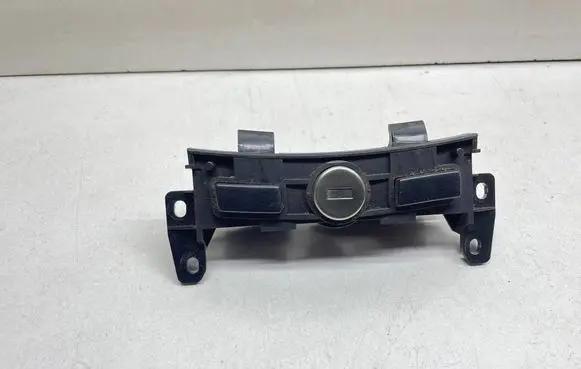 BMW 7 E65 E66 Glove box lock 81429