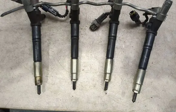 Toyota Auris 150 Fuel injectors set 2367026020 03k18087