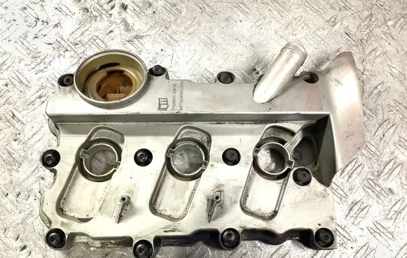 Audi A6 S6 C6 4F Rocker cam cover 06E103471G