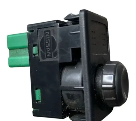 Nissan Primera Wing mirror switch