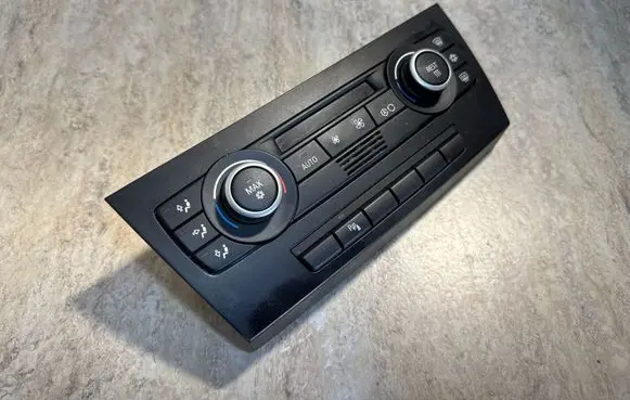 BMW 3 E90 E91 Climate control unit 9128214