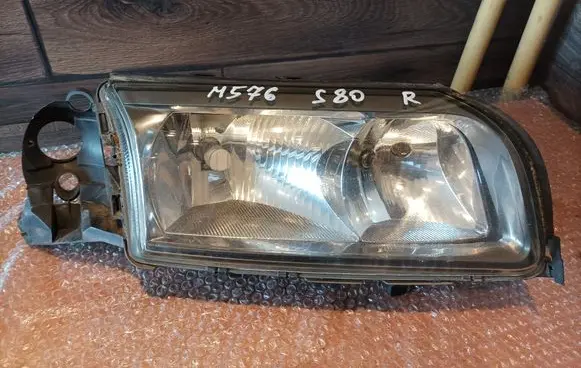 Volvo S80 Headlight/headlamp