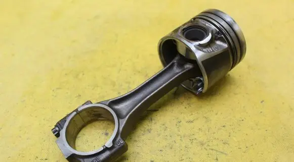 Volkswagen Sharan Piston with connecting rod