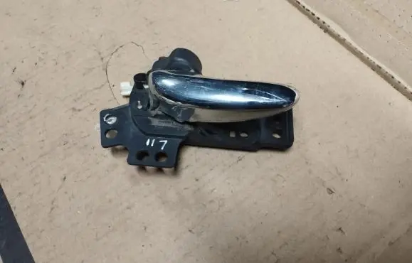 Chrysler Neon II Rear door interior handle