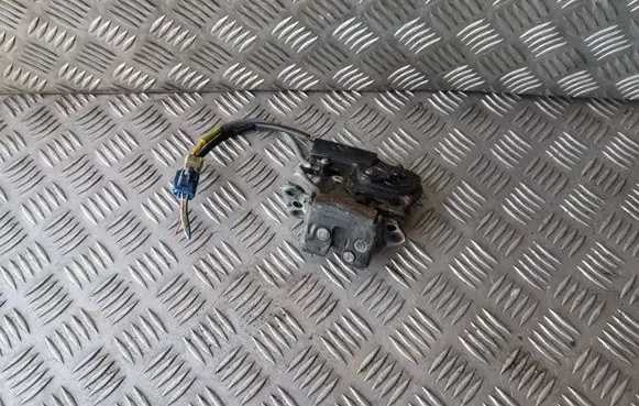 Toyota Corolla Verso AR10 Tailgate/trunk/boot lock/catch/latch