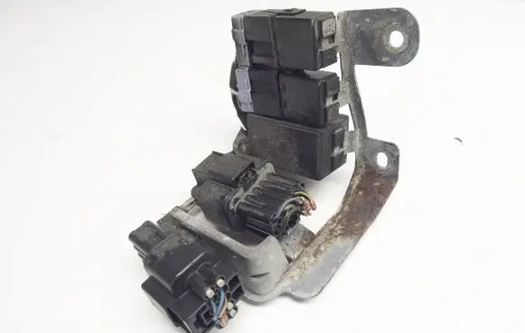 Mitsubishi Space Star Other relay MB953408