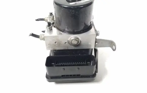 BMW 1 E81 E87 ABS Pump 6777159
