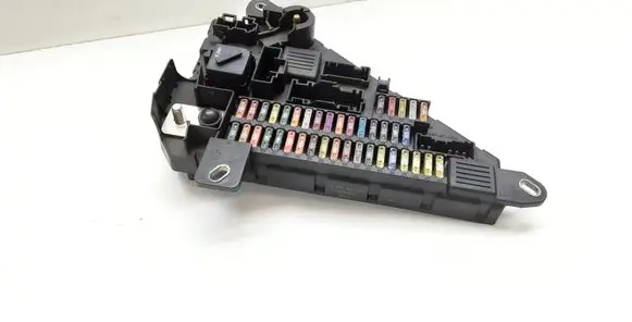 BMW 5 E60 E61 Fuse module 6906618 6906619