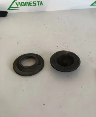 Peugeot 2008 I Rear coil spring rubber mount 