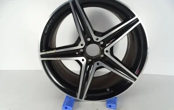 Mercedes-Benz C AMG W205 Original wheel cap A2054017200