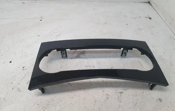 Mercedes-Benz C W204 Climate control/heater control trim A2046800390