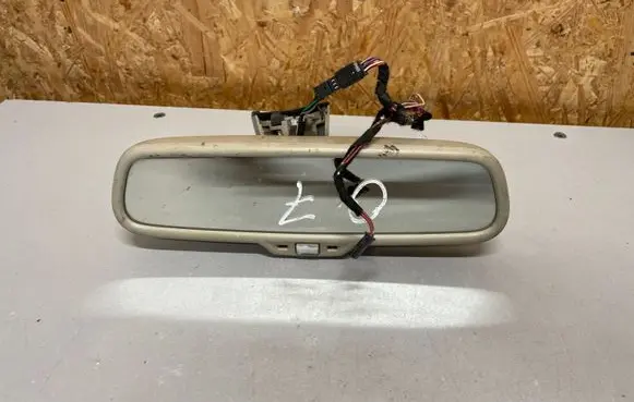 Audi Q7 4L Rear view mirror (interior) 015621