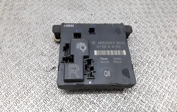 Mercedes-Benz E W211 Door control unit/module 2118201626