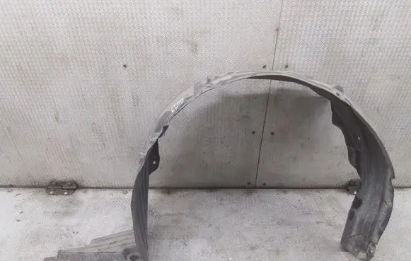 Nissan Maxima A34 Front wheel arch liner splash guards