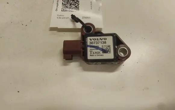 Volvo V50 Airbag deployment crash/impact sensor 30737138
