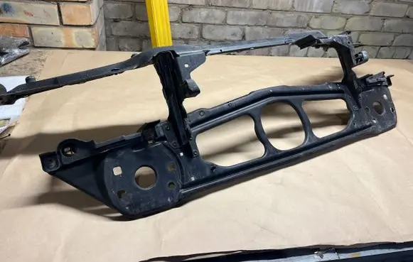 BMW 3 E46 Top upper radiator support slam panel 