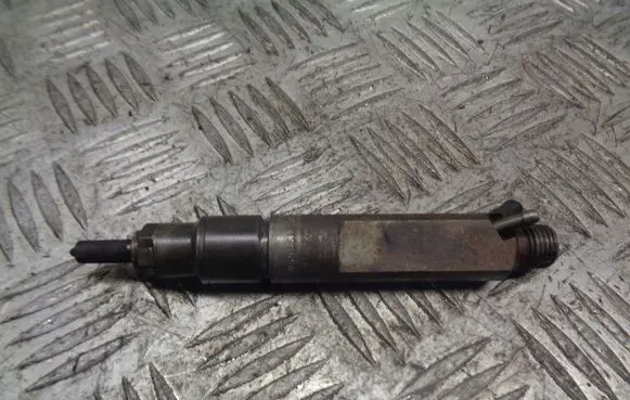 Volkswagen Golf IV Fuel injectors set 028130202P
