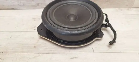 Audi A4 S4 B7 8E 8H Front door speaker 8E0035411
