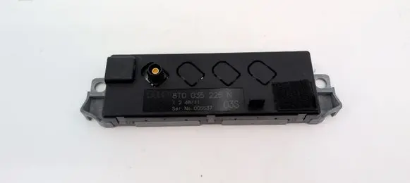 Audi A5 8T 8F Aerial antenna amplifier 8T0035225N