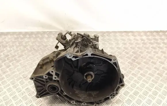 Opel Astra H Manual 5 speed gearbox 5495775